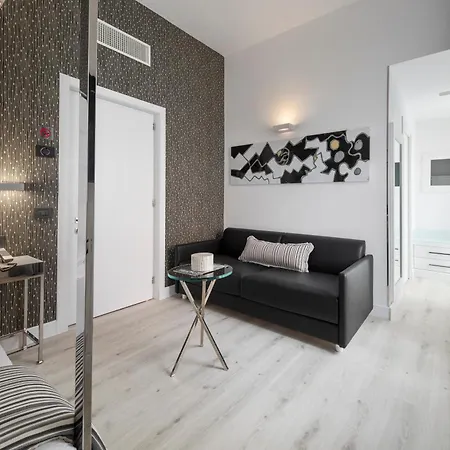 Lhp River Club Hotel 5*