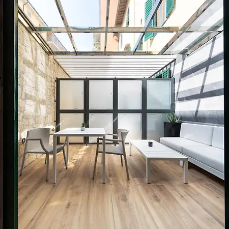 Hotel Lhp River Club